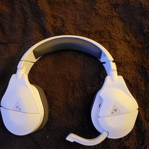 Turtlebeach wireless headphones